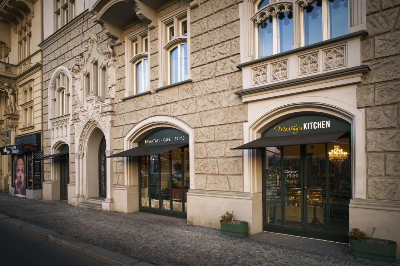 Mn6 Luxury By Adrez Praga